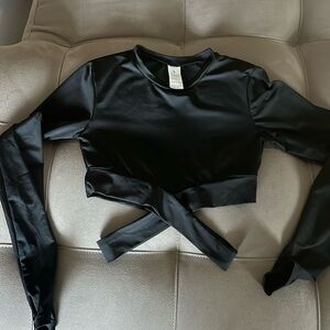 Women’s or girls  active crop top